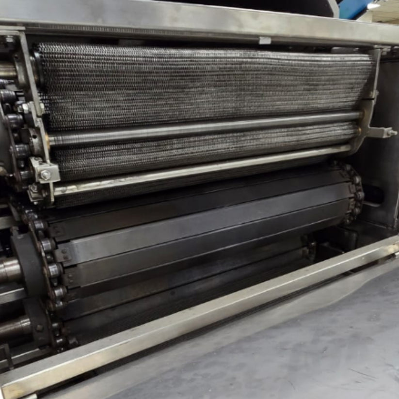 Replacement discharge and turn around mesh belting for tortilla ovens